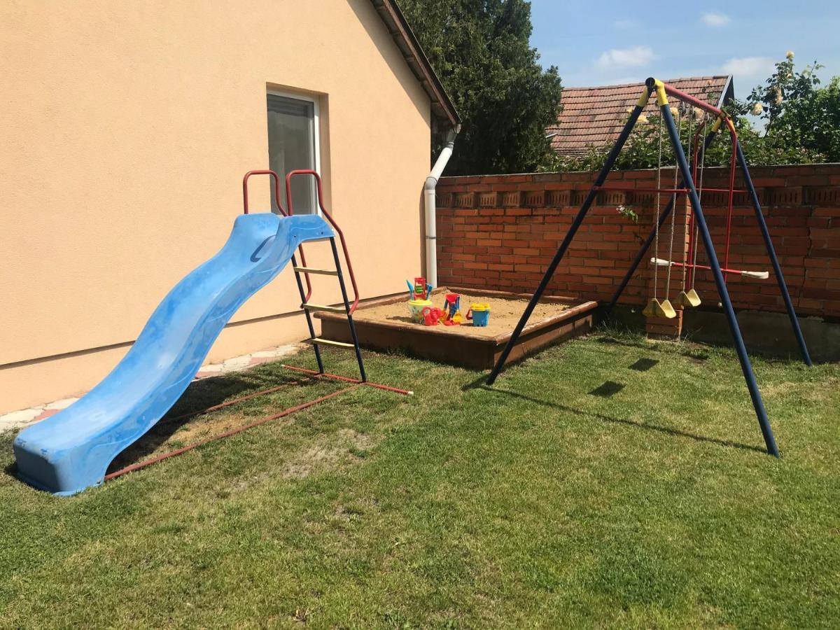 Veľký Meder Apartman U Karla מראה חיצוני תמונה